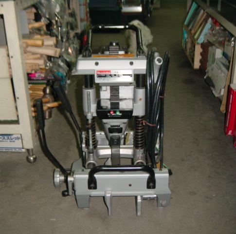 マキタ 7304 手動カク隠翅目 最意味ありげ込深さ125粍 4寸1分 AC100V 新品 代引便不可 構成要素地方送りとどける不可 マキタ電動物の具 完全無欠品