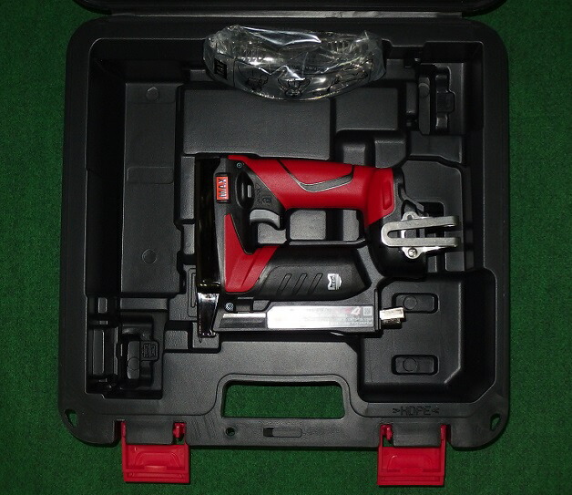 マックス TG-Z4 18V/14.4V MT線用申し受ける式タッカ 本体 + ケ－ス 新品 バッテリと申し受ける器は別売です  完全無欠品
