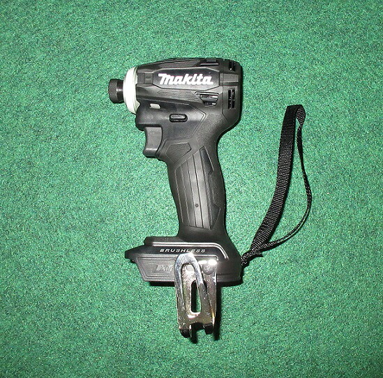 マキタ TD162DZB 14.4V ブラシレスインパクトドライバ 最大締付トルク:175N・m 黒 本体のみ ※バッテリ・充電器別売 スリム＆ショートボデイで優れたトータルバランス 新品 純正品｜プロショップE-道具館店
