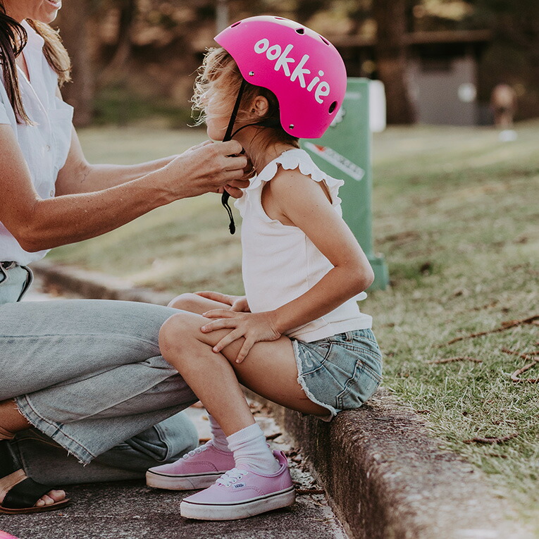 楽天市場 オーキー ヘルメット 誕生日 男 3歳 男の子 女 2歳 おもちゃ プレゼント 女の子 子供 外遊び 4歳 遊び おしゃれ ベビー 外 幼児 こども スケートボード キッズ 子供用 子ども スケボー 子供用ヘルメット プロテクター 自転車 ベビーヘルメット アウトドア