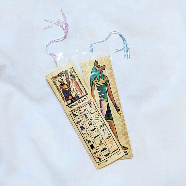 楽天市場 古代エジプト神 しおり パピルス ブックマーク １０枚セット エジプト神８枚 ヒエログリフ２枚 エジプシャンスーク 楽天市場店