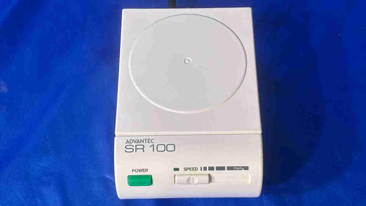 【中古】 4247-4 アドバンテック/ADVANTEC マグネチックスターラー 型番：SR-100 理化学設備 科学研究所 単科大学 中古設備 動くこと突き止める済