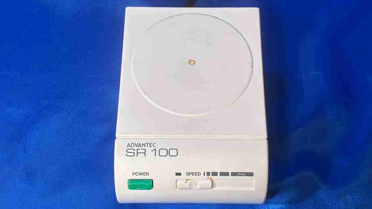 【中古】 4247-6 アドバンテック/ADVANTEC マグネチックスターラー 型番：SR-100 理化学設備 科学研究所 単科大学 中古設備 動くこと突き止める済