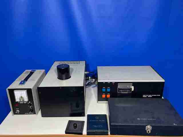 【中古】3300　日本電色工業　測色計　型番：9463・1000DP・ND-1　観察機器　大学　研究　理化学機器　中古機器｜EHI　店