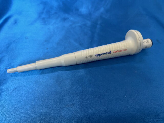 【中古】 3383 エッペンドルフ マイクロピペット 型番：電気容量くっ付ける1000μl 理化学計器 分科大学 試験 練習曲 中古計器