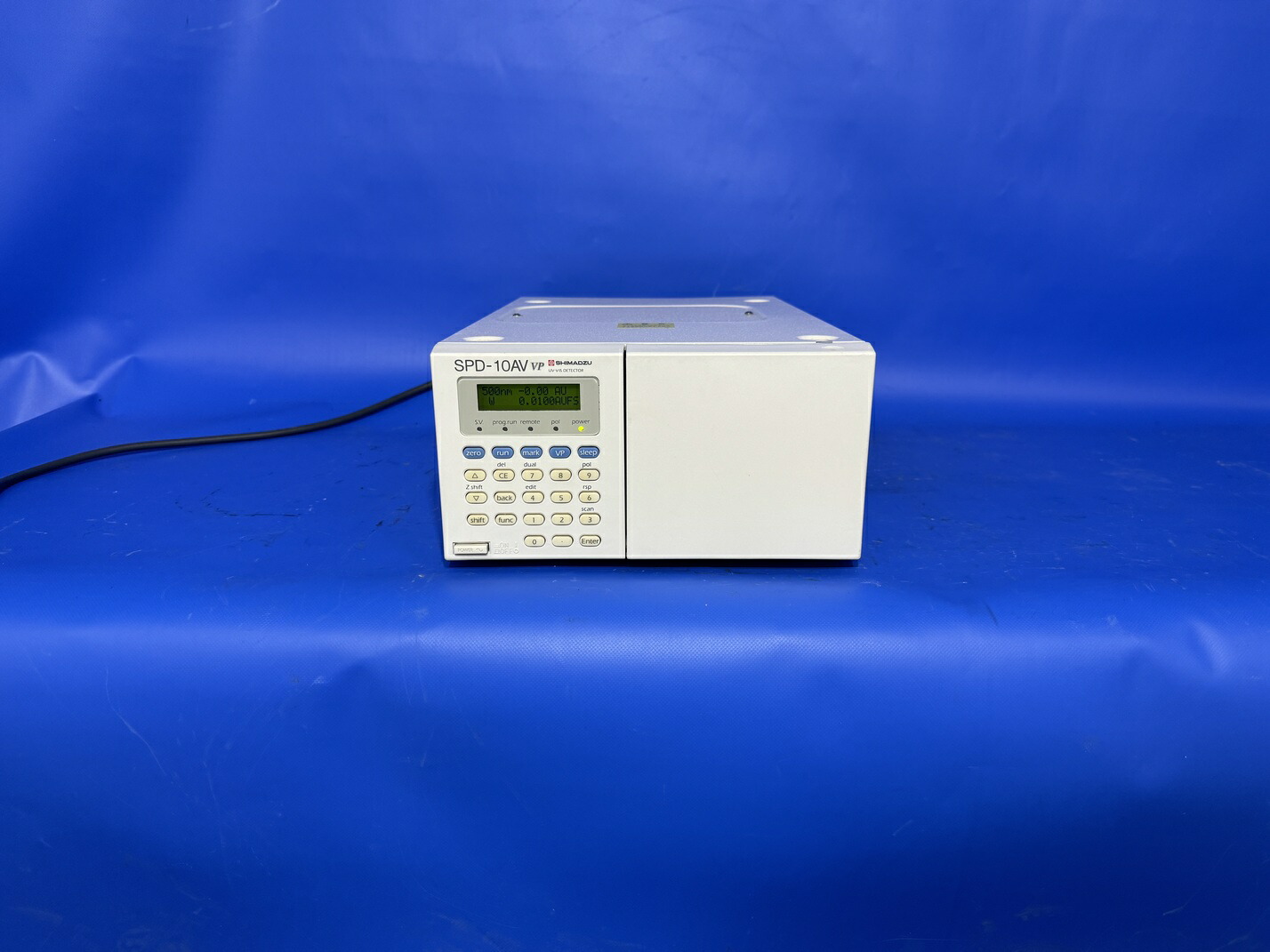 【中古】 112-11 島津製作所 SHIMADZU 液体クロマトグラフ 型番：SPD-10AVVP 精密機械 分析機器 中古機器 研究 大学 通電確認済