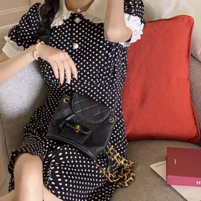 ワンピース ミニワンピース 半袖 パールボタン ミニ丈 フリル Aライン かわいい 大人可愛い きれいめ シンプル 上品 おしゃれ か