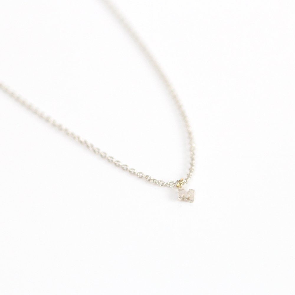 hirondelle et pepin (イロンデールエペパン) k18 sn-20ss-19 イニシャル ネックレス シルバー ( モチーフシルバー / チェーンシルバー) アルファベット 英語 レディース ギフト プレゼント 記念日 アクセサリー ジュエリー 華奢 スキン ジュエリー 20代 30代 40代 50代|ジュエリー/ファッション EHS