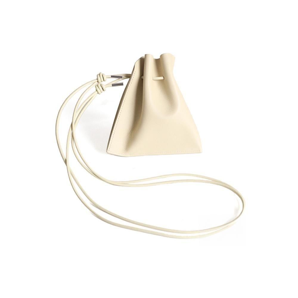 ITTI (イッチ) / HERRIE KINCHAKU POUCH XXS / RAPTO FLEX 巾着 ポーチ アイボリー ITTI-BAG-091-RF 巾着バッグ レディース ミニバッグ ショルダーバッグ レザー 本革 黒 ECCO社製 日本製 無地 牛革 鞄 手持ち きんちゃく