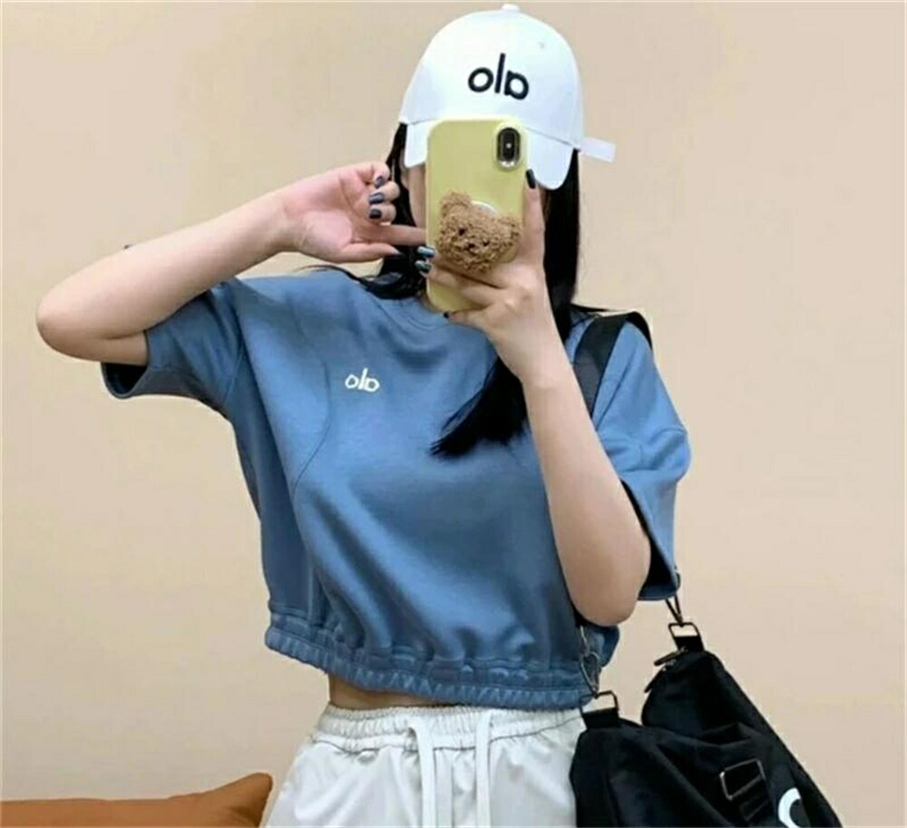 SALE【期間限定10%OFF】【2026人気商品】★ ALO Yoga ★半袖 tシャツ レディース Tシャツ レディース カットソー 大人 透け防止機能 半袖 コットン 綿 無地 ボーダー スーツ インナー 白 Uネック シームレス シンプル オフィス リクルート ユニフォーム 制服 [並行輸入品]｜永吉屋