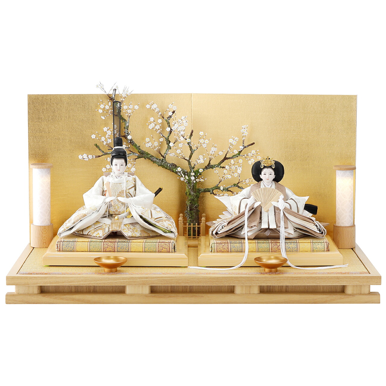【人形の永光「美織 - miori -」/ 幅60×奥行35×高さ32cm 】 雛人形 木 雛 親王飾り 平飾り ひな人形 親王 雛人形 コンパクト サイズ 名札 雛人形 かわいい かわいい顔 お雛様 木製 名前 札 平安博翠 平台 ひな飾り 平置き 二人飾り ひな祭り 人形 初節句 飾り 節句