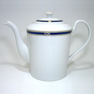 ARABIA アネモネ　キャセロール（大）とティーポット　2点　新品未使用 楽天市場】【アラビア】ARABIA アネモネ ティーポット : Villa Leonare