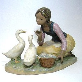 リヤドロ LLADRO 人形 12346 アヒル達とおさげ髪の娘 ブランド箱 真正ロゴ|輸入洋食器店アイン 店