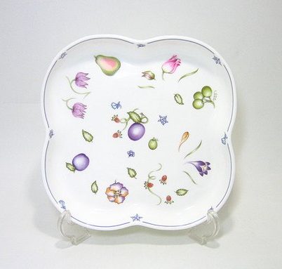 ロイヤルクラウンダービー 英国製 【チャッツワース】ペタルディッシュ ドレッシングトレイ 18cm|輸入洋食器店アイン 店