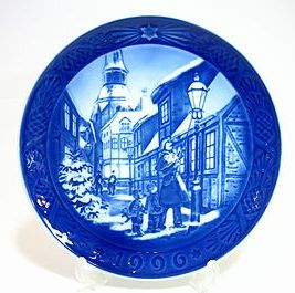 1954年 「アマリエンボー宮殿」 イヤープレート ロイヤルコペンハーゲン 北欧 Amazon.co.jp: ロイヤルコペンハーゲン（ROYAL COPENHAGEN