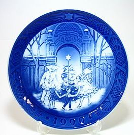 ロイヤルコペンハーゲン・イヤープレート 1990年 チボリのクリスマス 18cm|輸入洋食器店アイン 店