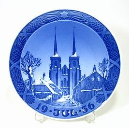 ロイヤルコペンハーゲン・クリスマスプレート 1936年 天使の都市キレ大宝物殿  18糎