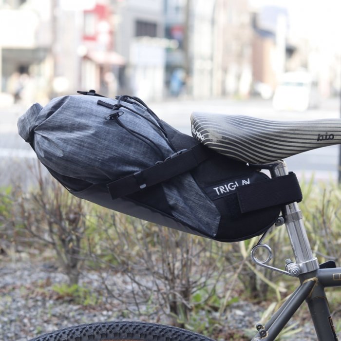 【 TRIGLAV / トリグローヴ 】JUMPER SADDLEBAG（ジャンパーサドルバッグ）