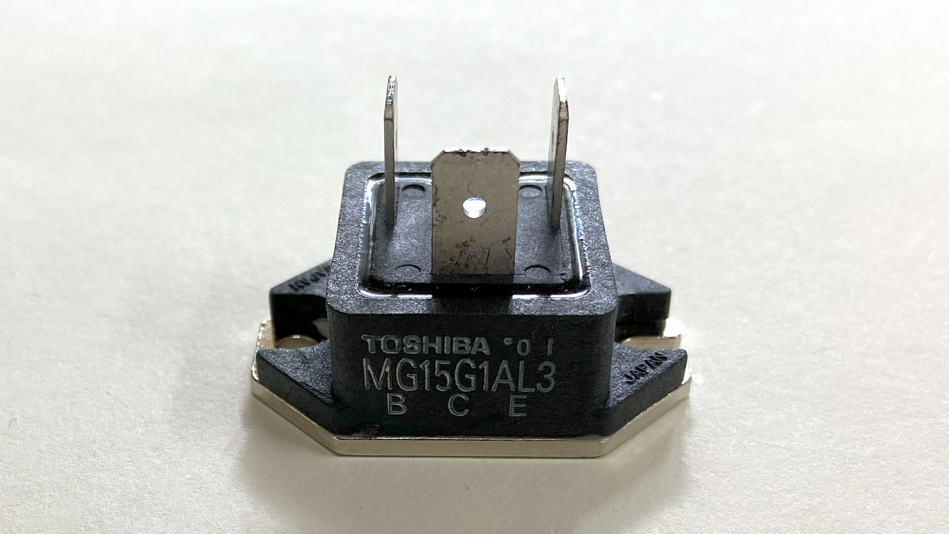 東芝 MG15G1AL3 パワーモジュール