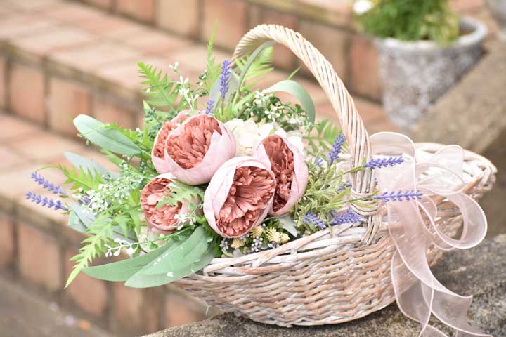 花 フラワー アレンジメント フラワー アレンジ 夏 ギフト プチ プレゼント 祝い 女性 送料無料 誕生日 結婚記念日 バラ 発表会 贈り物 お礼 母 女性 友達 妻 両親 アレンジメント　かご　インテリア　雑貨　置物