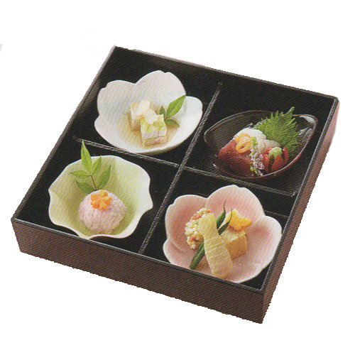 新品未使用　松花堂弁当箱　器付き一揃え　五セット　一セット醤油入れ欠損 新品未使用 松花堂弁当箱 器付き一揃え 五セット 一セット醤油