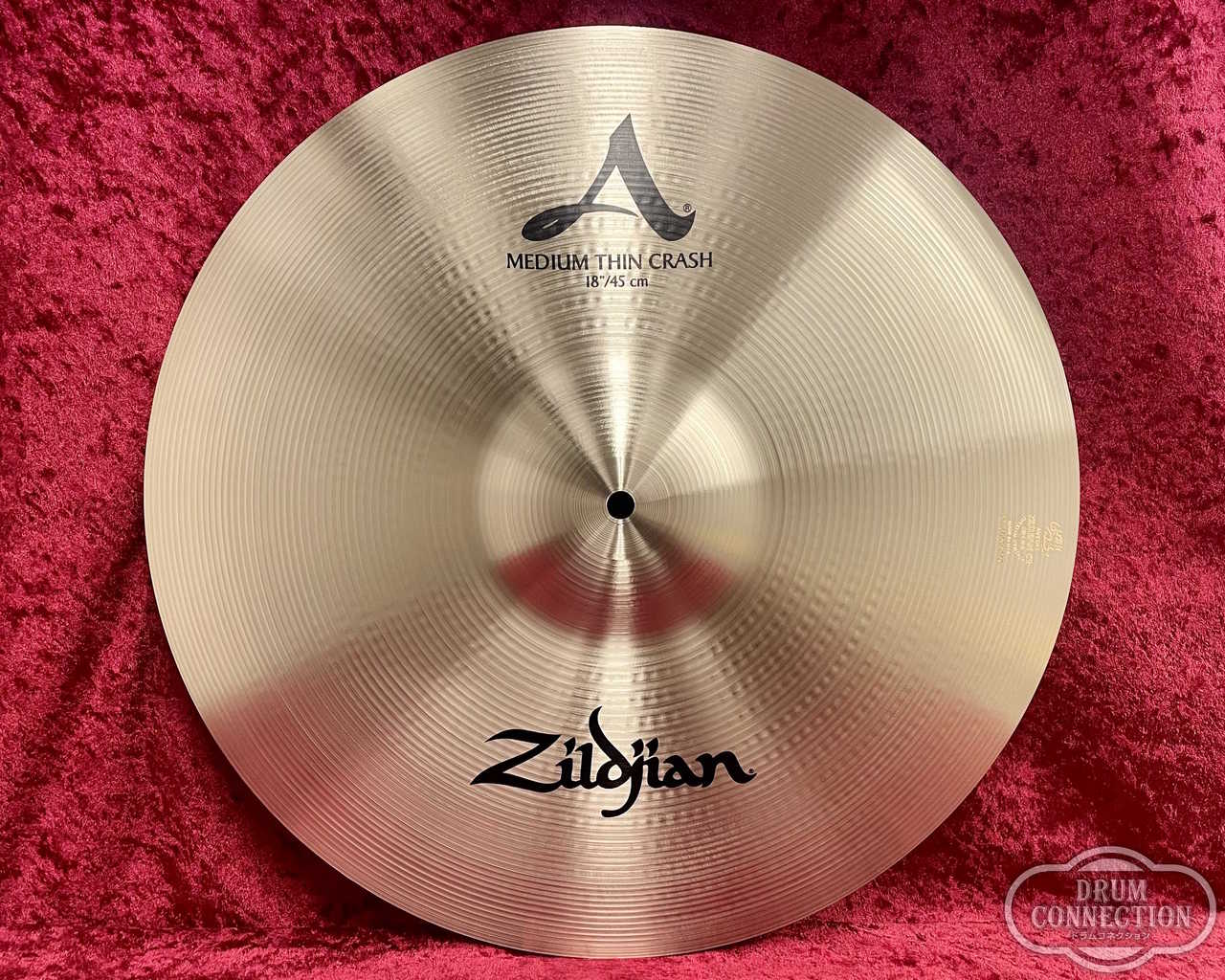 A Zildjian Medium Crash 18\