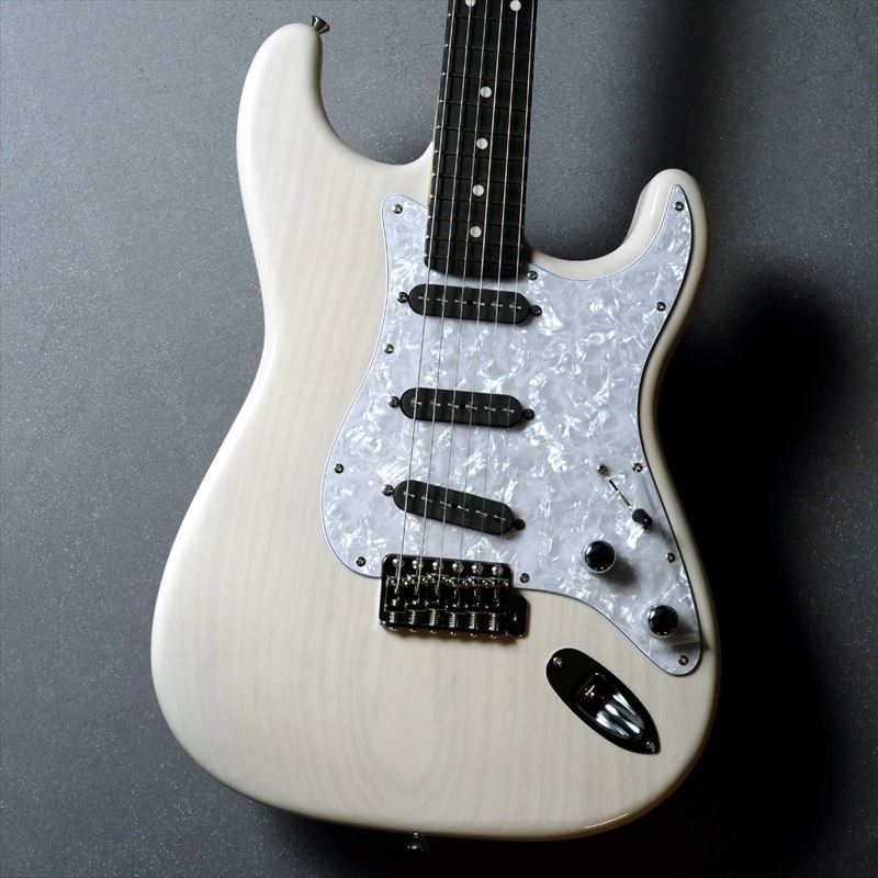 Moon ギター ベース レスポール St C Ebony Ash Transparent バンジョー White 旧価格ラストチャンス クロサワミュージックパラダイス クラシックモデル 和製ハイエンド の代表格moonのちょっとモダンなストラトキャスター