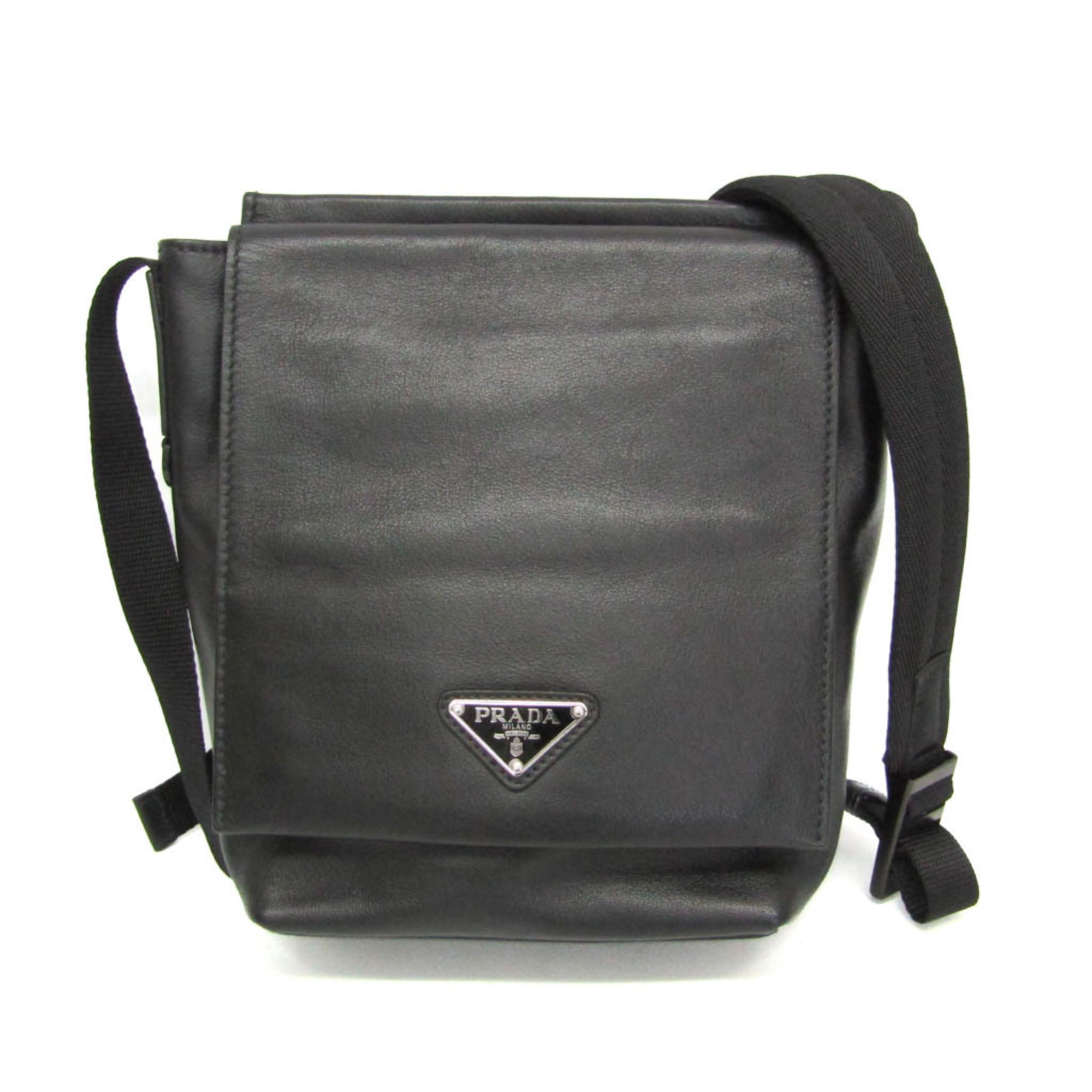 プラダ(Prada) メンズ,レディース なめし革 ショルダーバッグ 黒いこと【中古】