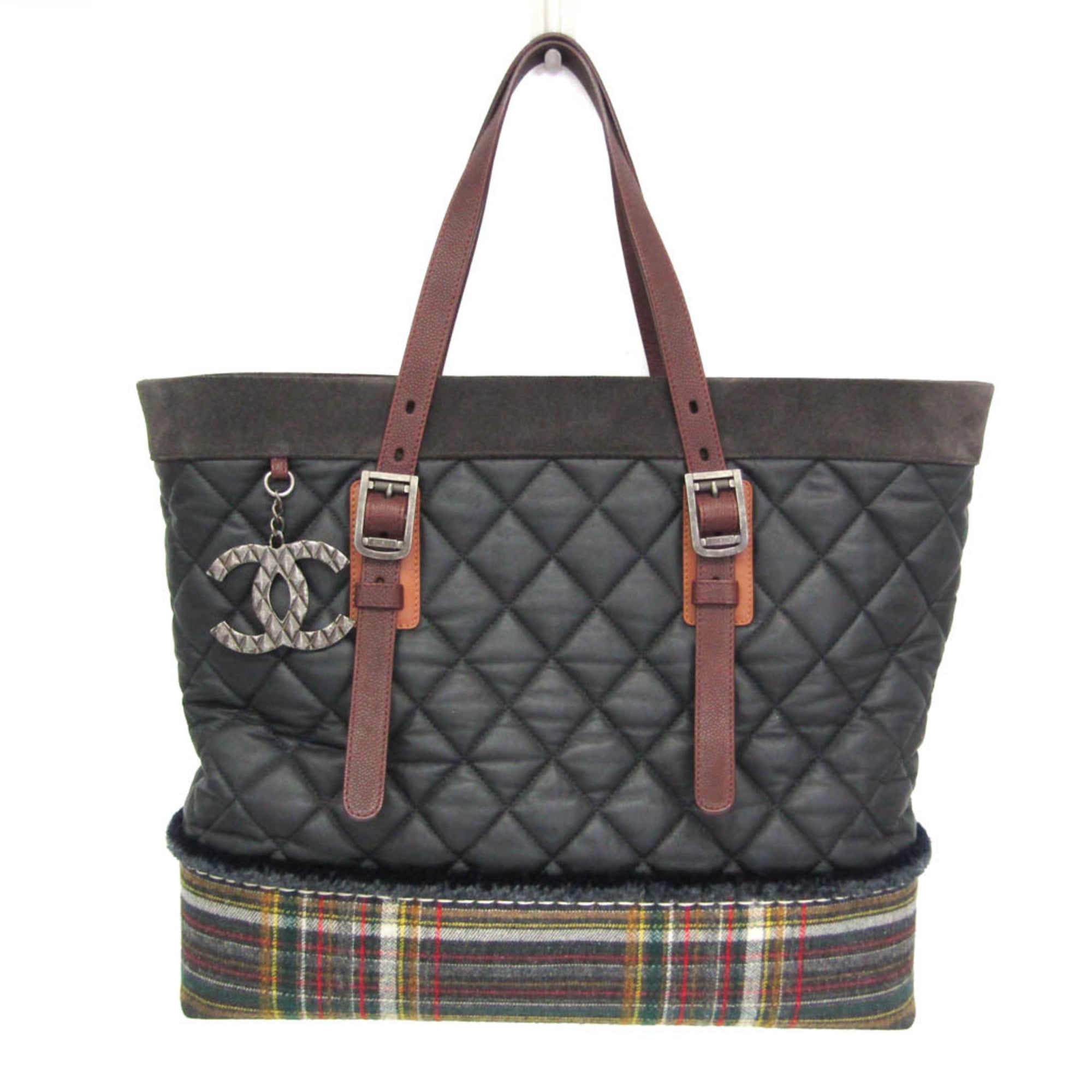 シャネル(Chanel) マトラッセ レディース なめし革,スエードクロス トートバッグ 黒いこと,赤銅色,緑であること【中古】