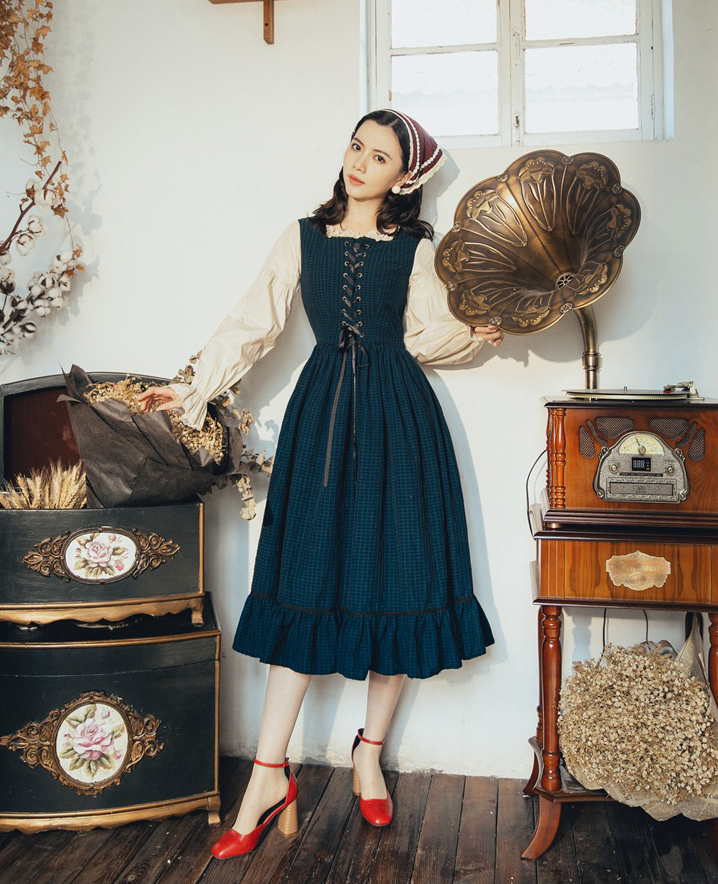 即納 オリジナルデザイン スカート丈はひざ下程度 森ガール カントリー調のワンピース 長袖 レトロ調 レイヤード風 即納 オリジナルデザイン スカート丈はひざ下程度 森ガール カントリー調のワンピース 長袖 レトロ調 レイヤード風