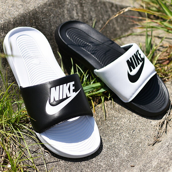 楽天市場 左右非対称 ナイキ サンダル メンズ レディース アシンメトリー Nike ビクトリー 1 スライド ミックス スライド シャワーサンダル スポサン Victori One Slide Mix ブラック ホワイト Dd0234 21夏新作 エレファント靴店