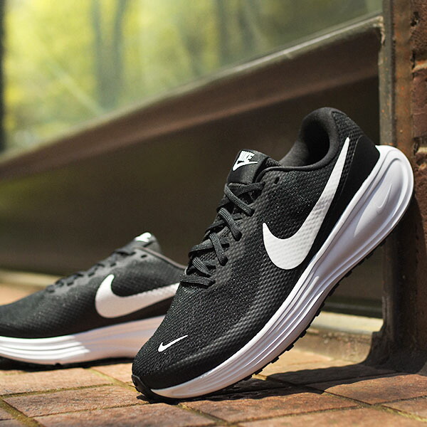 期間限定 30%off 送料無料 幅広 ナイキ スニーカー ランニングシューズ メンズ NIKE レボリューション 8 ワイド ランニング 靴 シューズ REVOLUTION 8 WIDE 部活 通学 ブラック hq1996