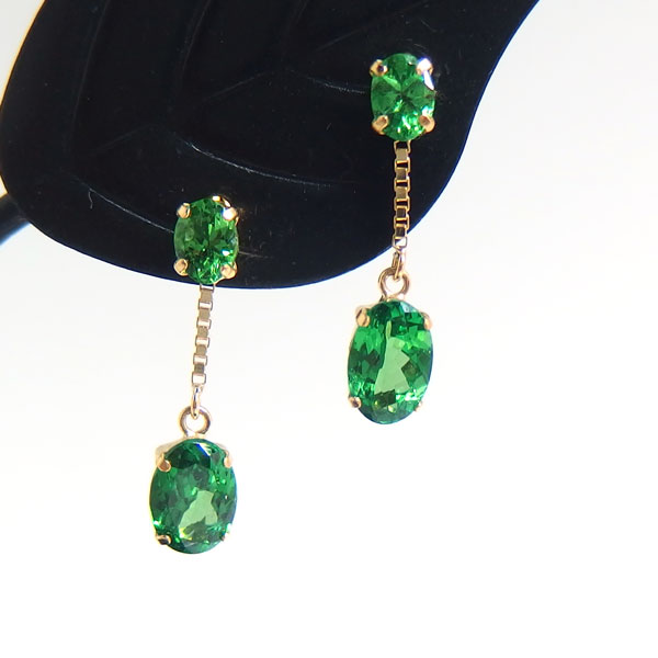 ☆ K18YG 天然グリーンガーネットネックレス 1.135ct☆-