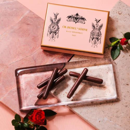 デメル DEMEL オレンジピールチョコレート 18本入り チョコレート お菓子 洋菓子 ギフト プレゼント ギフト 贈答 バレンタイン バレンタインデー ホワイトデー