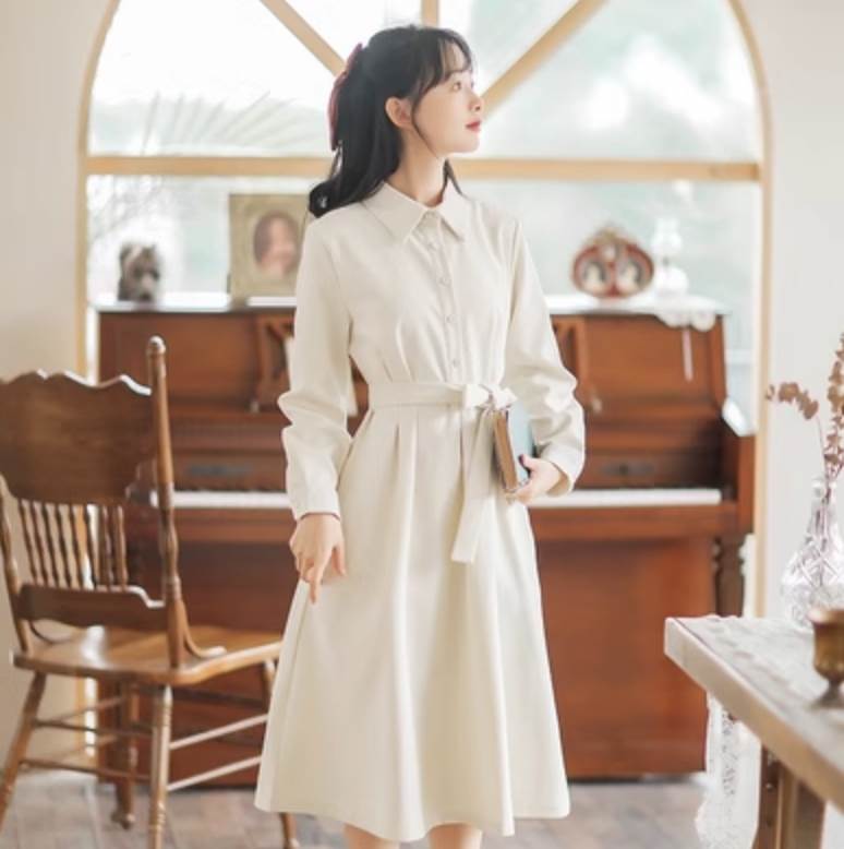 ワンピース シャツワンピース ミモレ丈 長袖 レギュラーカラー フロントボタン ウエストマーク サッシュベルト かわいい 大人可愛い きれいめ シンプル カジュアル 大人 上品 おしゃれ お洒落 大人女子 こなれ感 個性的 キュート ガーリー｜エマノンストア店