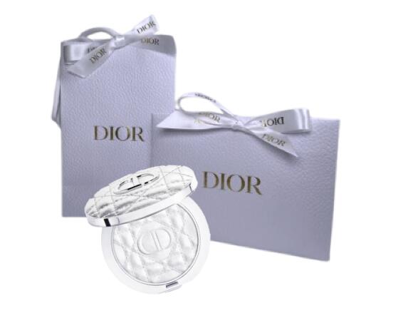 ディオールスキン フォーエヴァー グロウ ルミナイザー06 オパール シークイン Amazon.co.jp: 【国内正規品】DIOR ディオール ディオールスキン