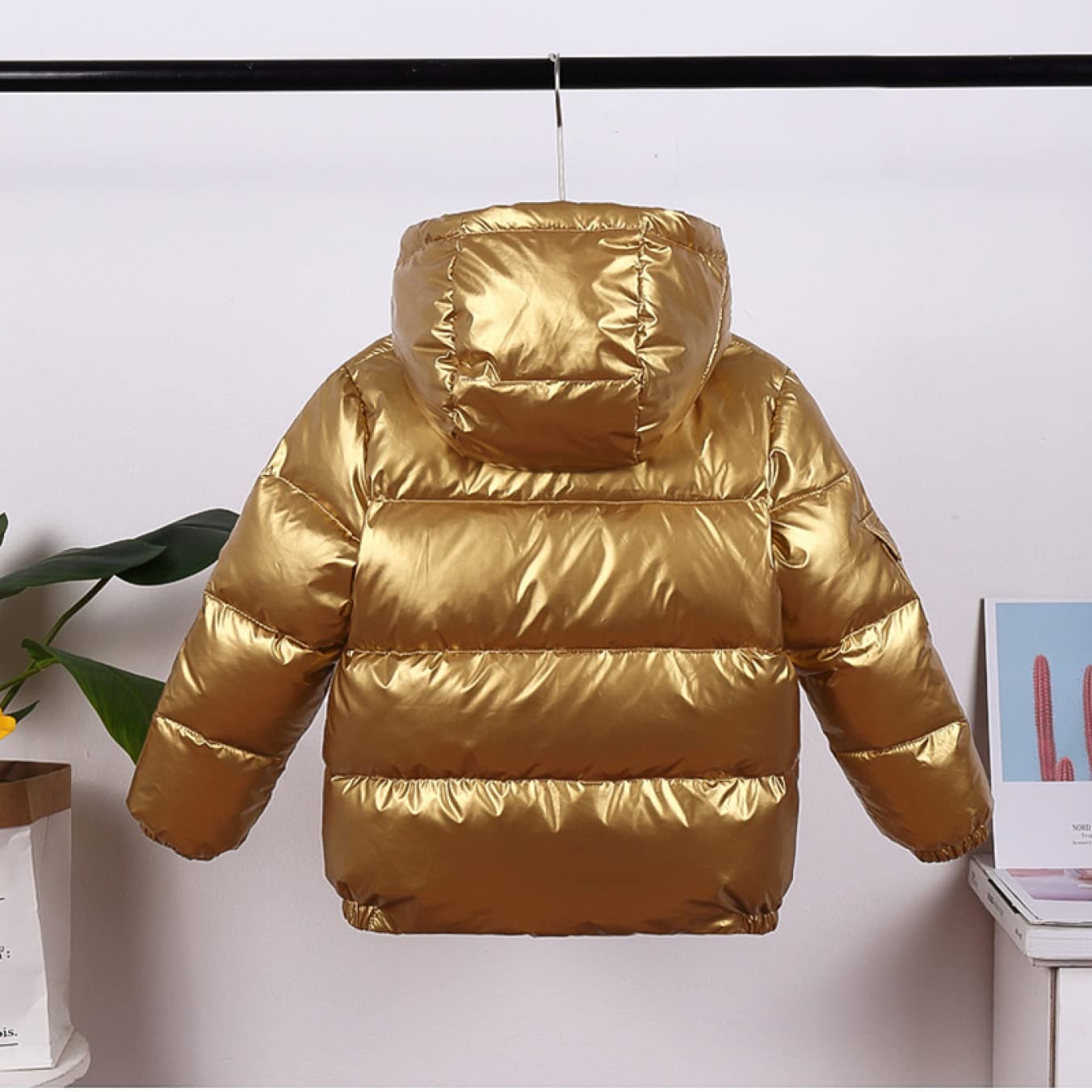 ダウンコート 冬 ショート丈 コート ダウン90% ゆったり フード付き 防寒着 あったか 冬服 アウター 女の子 男の子 ジャケット 児童 トップス 無地 シンプル 暖かい 防風 お出かけ 通園 通学 雪遊び 普段用|エムーエムショップ