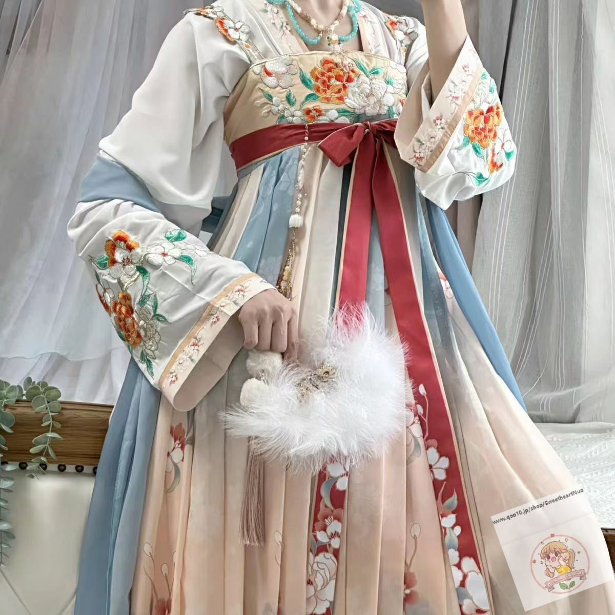 可憐で高級な冬の加絨大袖シャツ胸に破れたスカート保温唐風漢服