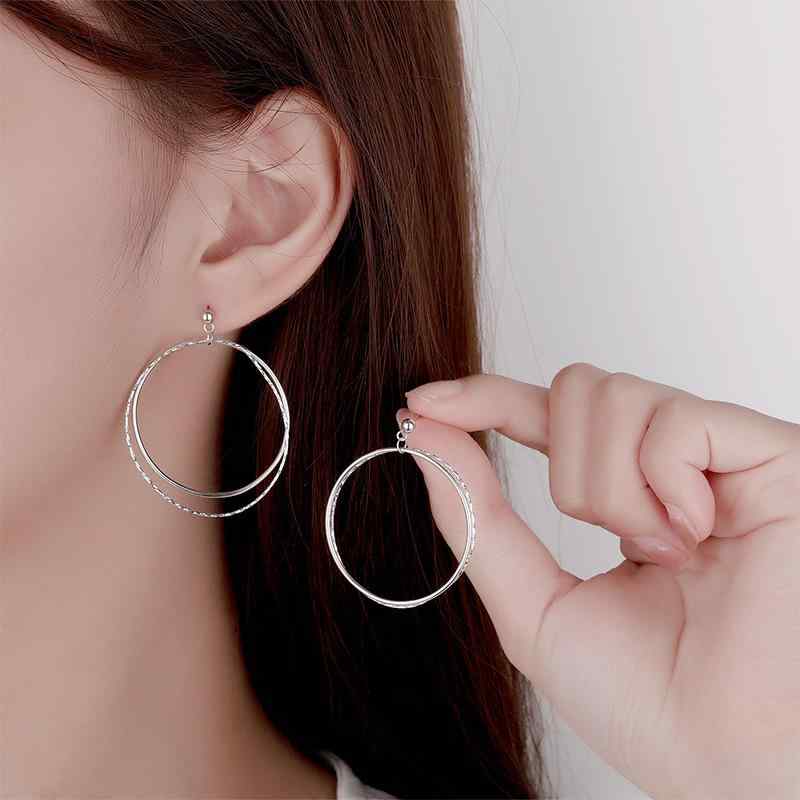 ピアス 女性用 シルバーピアス 925銀 幾何学デザイン 大型円形 丸型 線条 欧米風 ファッション 個性 気質 耳飾り アクセサリー 夏向け 軽量 シンプル スタイリッシュ｜emuland