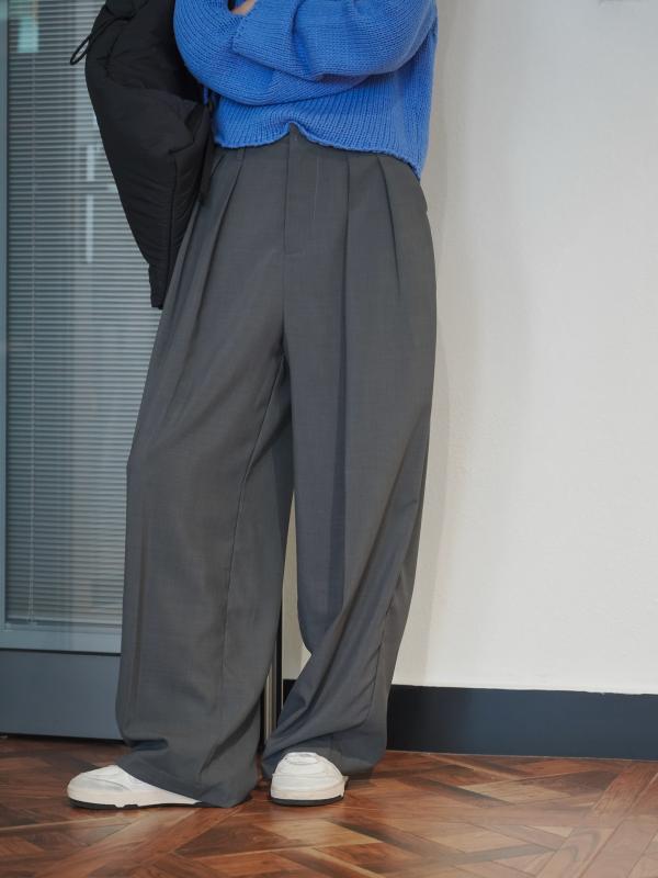 パンツ レディース ハイウエスト センタープレス テーパードパンツ 伸縮性あり 股上深め 春夏秋 灰色 カーキ｜emuland