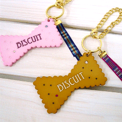 キューポット　チャーム Q-pot. Japan Limited Biscotto Biscuit Wood Key Holder Bag Charm