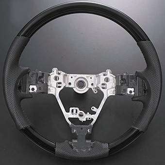 【M's】ダイハツ ウェイク LA700/710s 後期 (2017.12-) LANBO ガングリップ コンビステアリング(ピアノブラック) DAIHATSU WAKE ウエイク 社外品 ランボ ハンドルパンチングレザー ブラックレザー｜エムズパーツshop　店