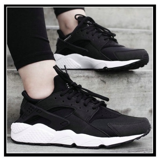 huarache run black white