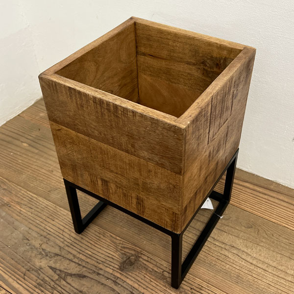 [棚卸セール]RJボックススタンドH40（幅25.5cm、奥行き25.5cm、高さ40cm）｜園芸ネット プラス