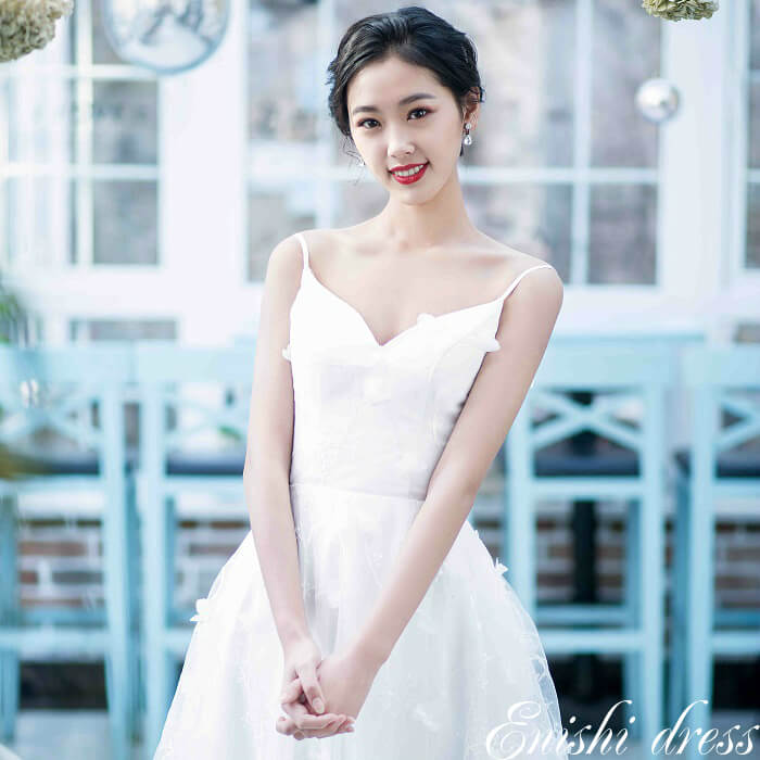 フラワーレース ウェディングドレス 前撮り 披露宴 ロングドレス 後撮り 結婚式 キャミソールトップ ウェディングドレス 二次会 くるみボタン Aライン Aライン くるみボタン 花柄 Vネック レース ロングドレス オーダーメイド 披露宴 花レース サテン サイズオーダー