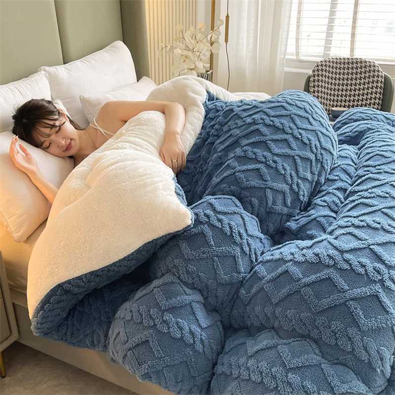 掛け布団 シングル ボア付き はだかけ布団 冬用 ぬくぬく 防寒対策 ケーブル編み 厚手 リバーシブル ボリューム感 かけ布団 とろりと温かい 清潔布団 北欧 大人子供兼用 洗えるかけ布団 150x2