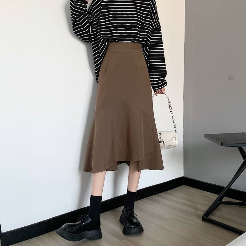 モノト 伸縮性 肌見せ フレア裾 切り替え ダーツ イレギュラーヘム フィッシュテール ひざ丈 ミモレ丈 3色 レディース