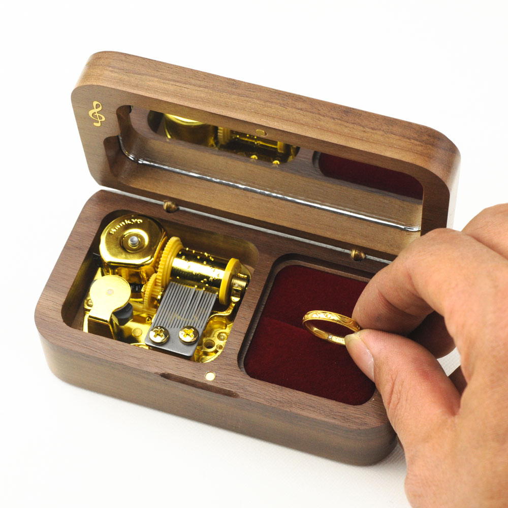 レア　宇野亞喜良　神戸オルゴール18N 12角形透明ケース 楽天市場】【神戸オルゴール 18N 12角形時音オリジナルデザインケース