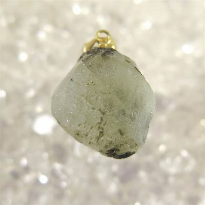 楽天市場】ロシア産 フェナカイト 原石ペンダント K18YG 0.49g : 榎本通商