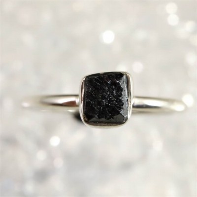 米国産　ブルッカイト 4.5mm 原石 リング 1.94g 23,800円